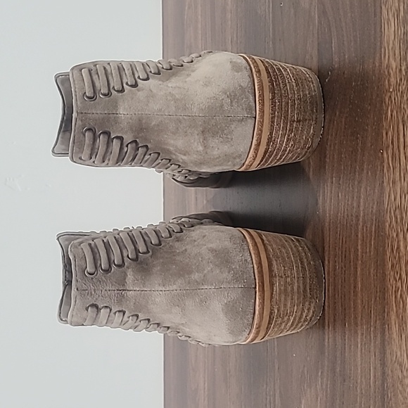 🤎 Vince Camuto Pevista Bootie, size 8.5🤎 - Picture 4 of 8